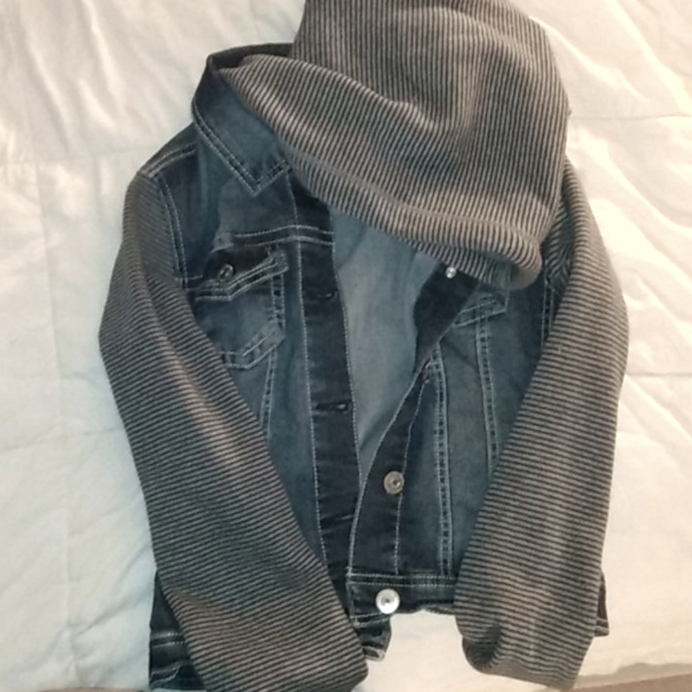 Jacket - Picture 1 of 3